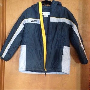 Columbia Women's winter/ ski coat with hood